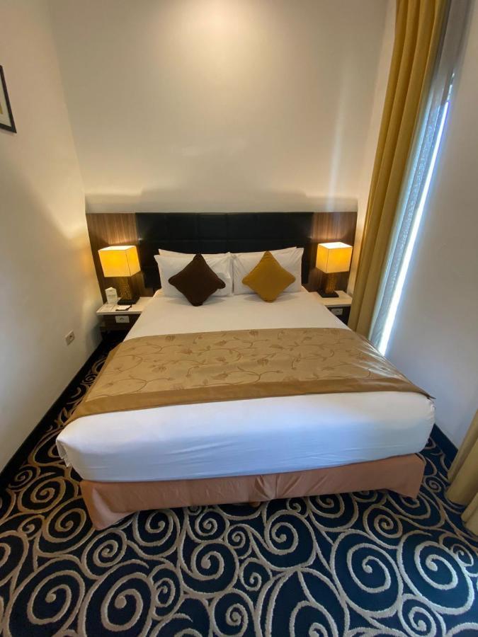 Golden Flower By Kagum Hotels Bandung Exterior photo