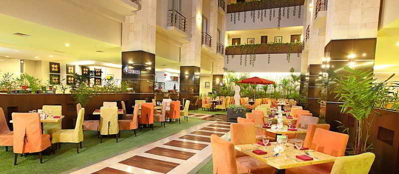 Golden Flower By Kagum Hotels Bandung Exterior photo