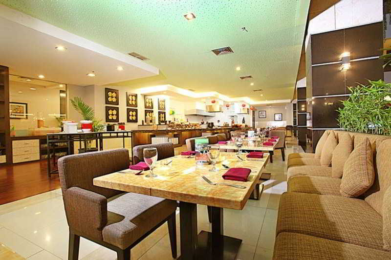Golden Flower By Kagum Hotels Bandung Exterior photo